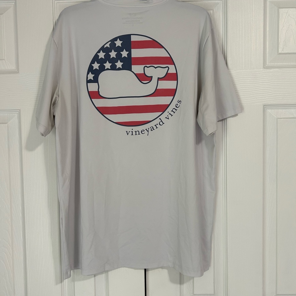 Vineyard Vines Gray and Red Short Sleeve Tee with American Flag Whale Logo